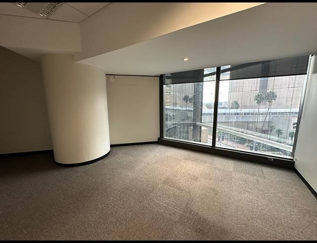 1,039M² OFFICE TO LET IN SANDTON CENTRAL